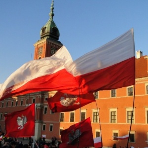 Ponad 1,2 miliona Polaków rozważa wyjazd z kraju
