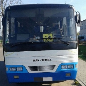 Kierowca gimbusa z Czarni ponownie ukarany. Wiózł dzieci przeładowanym autobusem [ZDJĘCIA]