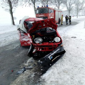 Poważny wypadek w Czerwinie. Droga wojewódzka 627 zablokowana [ZDJĘCIA]