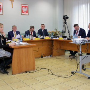 Trwa VI sesja Rady Miasta Ostrołęki [ZDJĘCIA, TRANSMISJA NA ŻYWO]