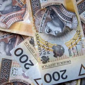 Rosnące dochody skłaniają Polaków do oszczędzania