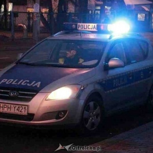 Policyjny pościg ulicami Ostrołęki za pijanym sprawcą wypadku