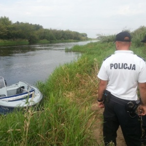 Utonięcie w Narwi. Odnaleziono ciało 32-latka z Ostrołęki 