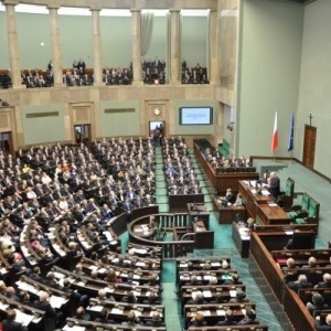 Sejm przyjął nową ustawę o Trybunale Konstytucyjnym. Zobacz szczegóły