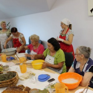 Warsztaty wypieku chleba w Dziennym Domu „Senior+” w Olszewo-Borkach [ZDJĘCIA]