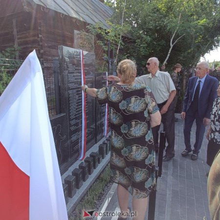 W Laskach Szlacheckich w podniosły sposób uhonorowano pamięć ofiar II Wojny Światowej [WIDEO, ZDJĘCIA]