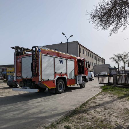 Fałszywe alarmy pożarowe w Ostrołęce! Strażacy interweniowali dwa razy [ZDJĘCIA]