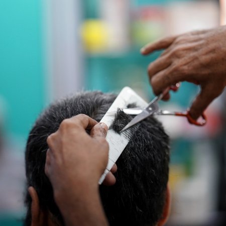 Koronawirus: III etap łagodzenia obostrzeń. Rząd otwiera zakłady fryzjerskie i kosmetyczne