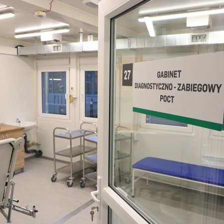 Prawie 100 pacjentów hospitalizowanych w Ostrołęce z powodu koronawirusa