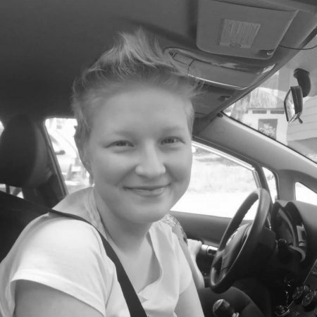 Nie żyje Julia, 18-letnia uczennica II LO w Ostrołęce. Szkoła żegna ją wzruszającymi słowami