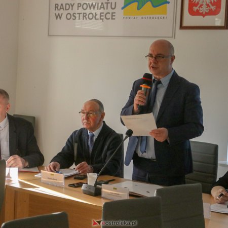 LVIII sesja Rady Powiatu w Ostrołęce. Będzie finansowe wsparcie dla ostrołęckiego szpitala [ZDJĘCIA]