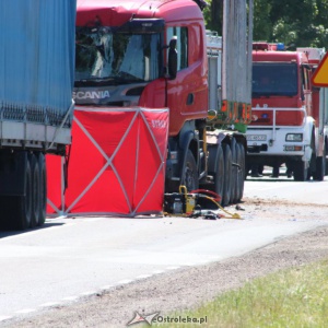 Trzy ofiary śmiertelne wypadku w Myszyńcu Starym. Kierowca ciężarówki aresztowany