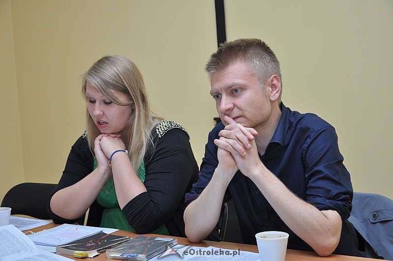 „Pokochać w sierpniu” – Warsztaty literackie w Klubie przy Studziennej fot. eOstrołęka