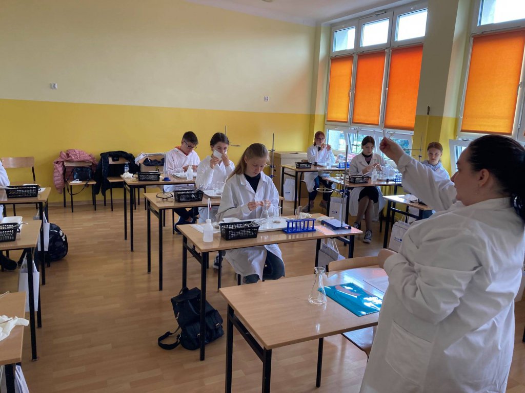 Letnia Szkoła Chemii, fot. Szkoła Podstawowa Nr 2