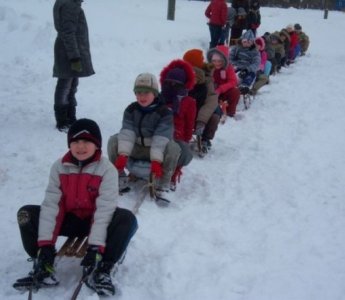 Ferie w MOSiR: Kulig dla dzieci na zakończenie ferii (zdjęcia)