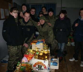 Osiem ton żywności zebrano podczas Świątecznej Zbiórki Żywności w Ostrołęce (WIDEO, ZDJĘCIA)