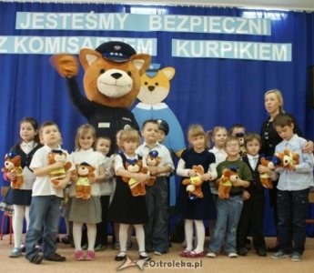 Komisarz Kurpik odwiedził przedszkolaków (WIDEO, ZDJĘCIA)