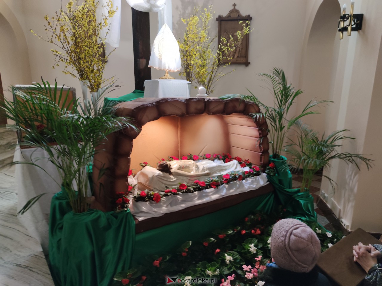 Grób Jezusa w kościele Zbawiciela Świata w Ostrołęce