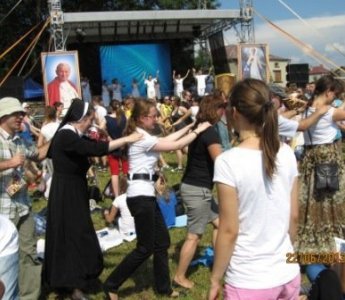IV Festiwal Młodzieży w Płonce Kościelnej - Wiara czyni cuda [ZDJĘCIA]
