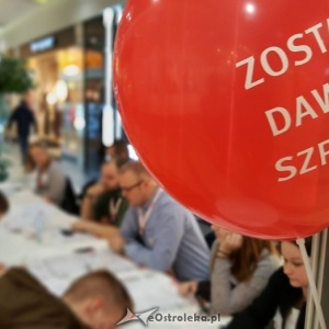 W Galerii Bursztynowej trwa akcja DKMS dla 34-letniej Kasi chorej na białaczkę [ZDJĘCIA]