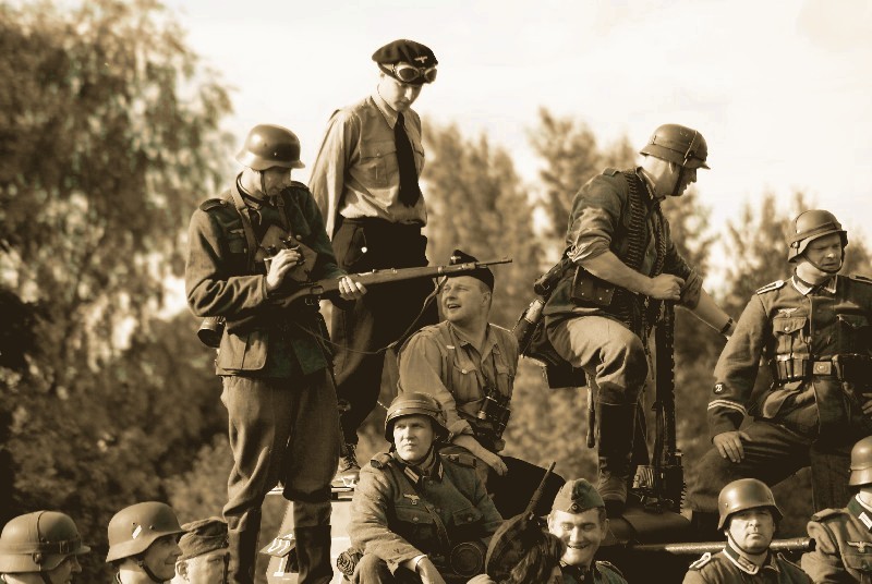 Bitwy Ii Wojny światowej 1942 45 Widowiskowa inscenizacja bitwy z czasów II wojny światowej (zdjęcia, wideo)