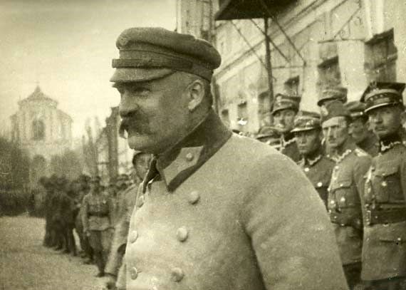 <b>Józef Piłsudski</b>