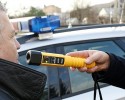 Nietrzeźwy rowerzysta przejechał tuż przed radiowozem