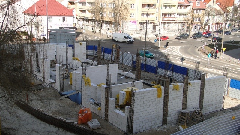 Budowa przu skrzyżowaniu ulic Goworowskiej i Sienkiewicza (fot. P. Nadwodna)