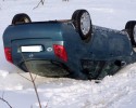 Wypadek w Golance. Auto dachowało 