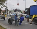 Zdarzenie na skrzyżowaniu Traugutta i Witosa: Betonowe słupy blokowały drogę (ZDJĘCIA)