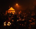 Cmentarz parafialny w Ostrołęce nocą [ZDJĘCIA] 