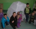 Pasieki: Uczniowie budowali igloo dla kin IMAX [ZDJĘCIA]
