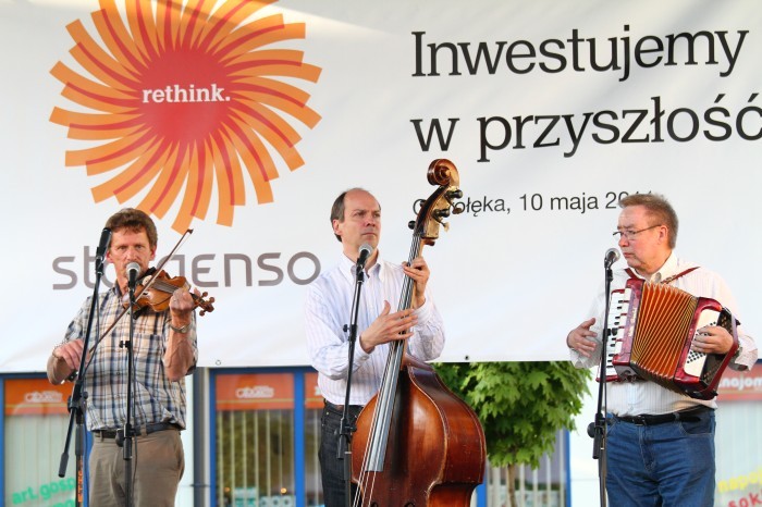  Fińscy artyści wystąpili w związku z zaplanowaną na wtorkową  inauguracją  nowych inwestycji Stora Enso (fot.R.Dawid)