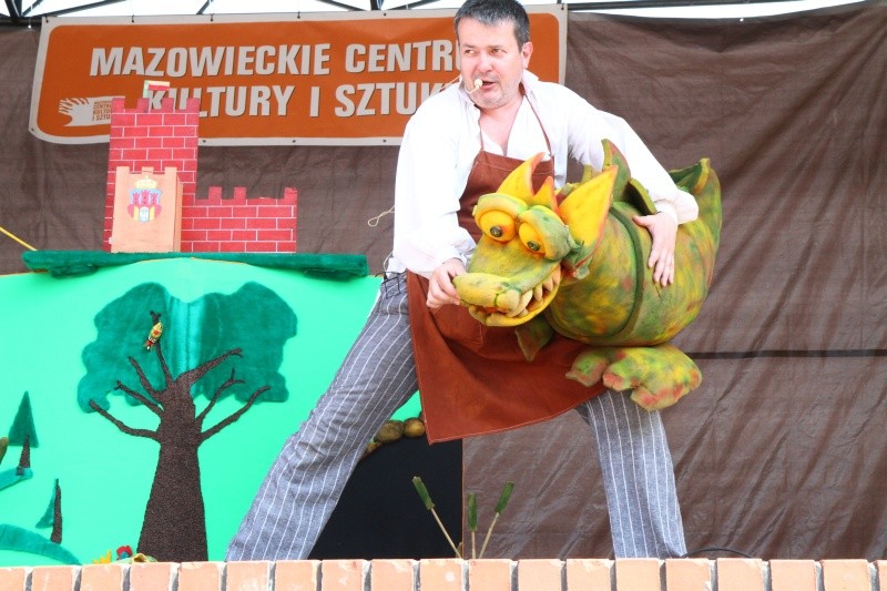Spektakl  Smok Wawelski wystawiony przez  Teatr Domowy