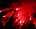 Kibice żużla protestują z kibicami piłki nożnej