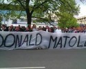 Protest kibiców Legii przed stadionem na Łazienkowskiej (WIDEO)
