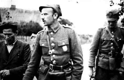 Major Zygmunt Szendzielarz Łupaszka - w środku