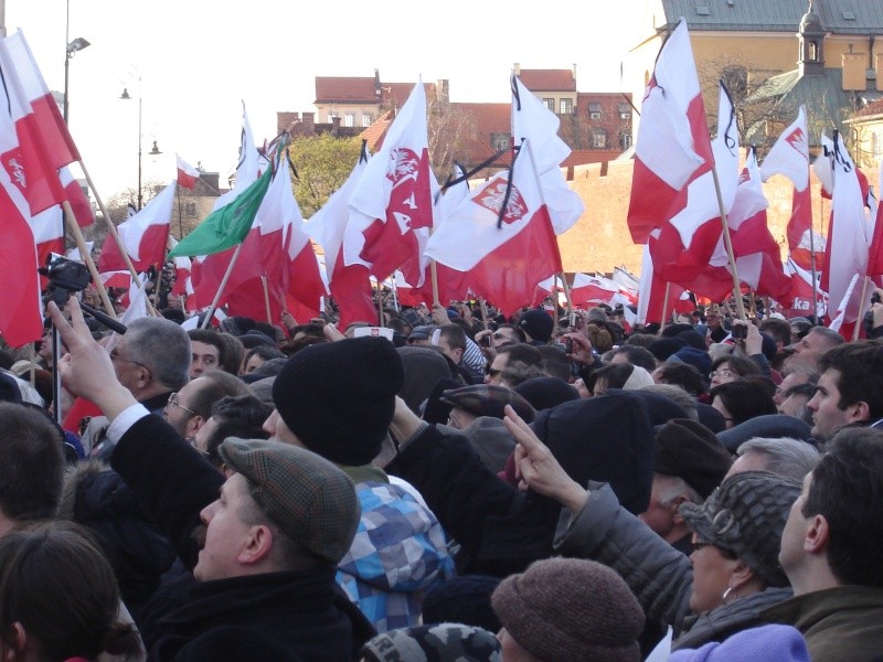 Obchody pierwszej rocznicy katstrofy smoleńskiej w Warszawie (fot. eOstrołęka.pl)