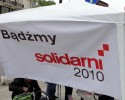 Solidarni 2010: Straż miejska zlikwidowała namiot. Na jego miejscu już stanął nowy 
