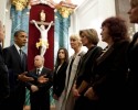Zdjęcie Obamy z rodzinami smoleńskimi na stronie Białego Domu