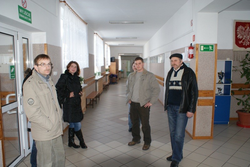 Rodzice uczących się w Olszewce dzieci, sprzeciwiają się propozycji wójta
