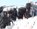 Zdjęcia kibiców Legii na stronie stołecznej policji