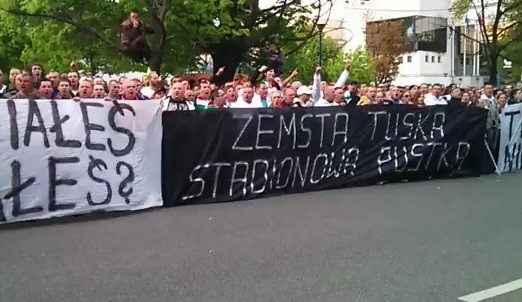 Protest kibiców Legii Warszawa (fot. youtube)