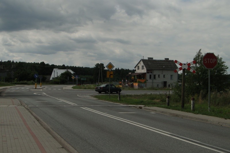 Przez ten przejazd od lat nie przejechał żaden pociąg (fot. J. Pych)