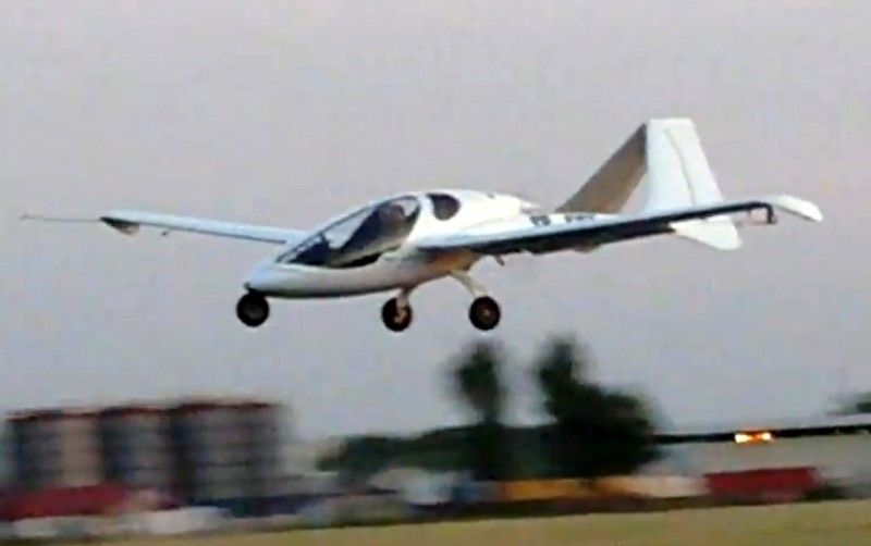 AF-129 w locie (fot. youtube)