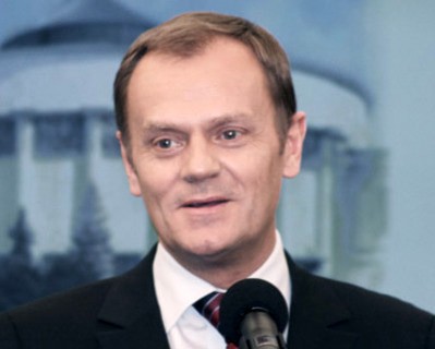 Donald Tusk jednych wyrzuca, inni odchodzą sami... 