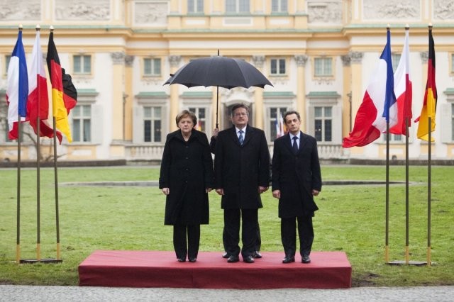 Wpadka z parasolem (fot. prezydent.pl)