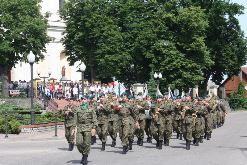 Odsłonięcie obelisku upamiętniającego Kazimierza Sulewskiego fot. Starostwo Powiatowe