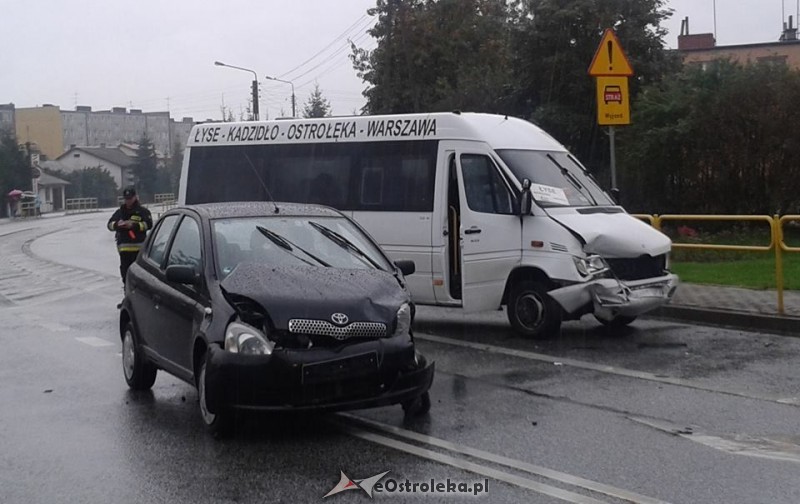 Różan: Kierująca toyotą wymusiła pierwszeństwo przejazdu fot. eOstroleka.pl