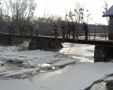 Maków Maz.: Walka z krą lodową na rzece